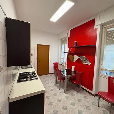 House In The Center דירה Oggiono