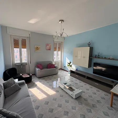 House In The Center *