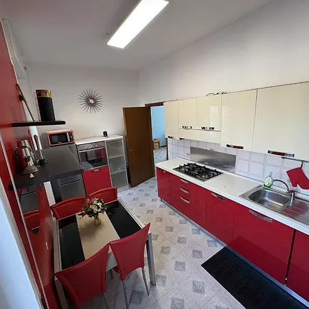 Апартаменты House In The Center Oggiono