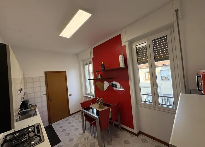 House In The Center *